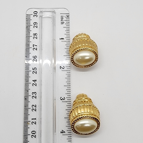 Kenneth Jay Lane Gold & Faux Pearl Clip On Earrings - Picture 4 of 16